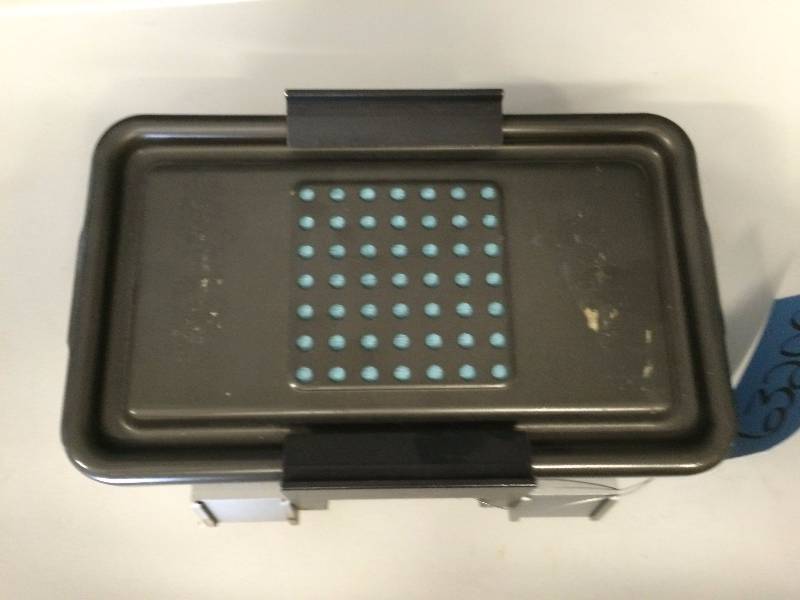 lot 84 image: Genesis Sterilizer Tray (9 x 5x 2) - Super Condition