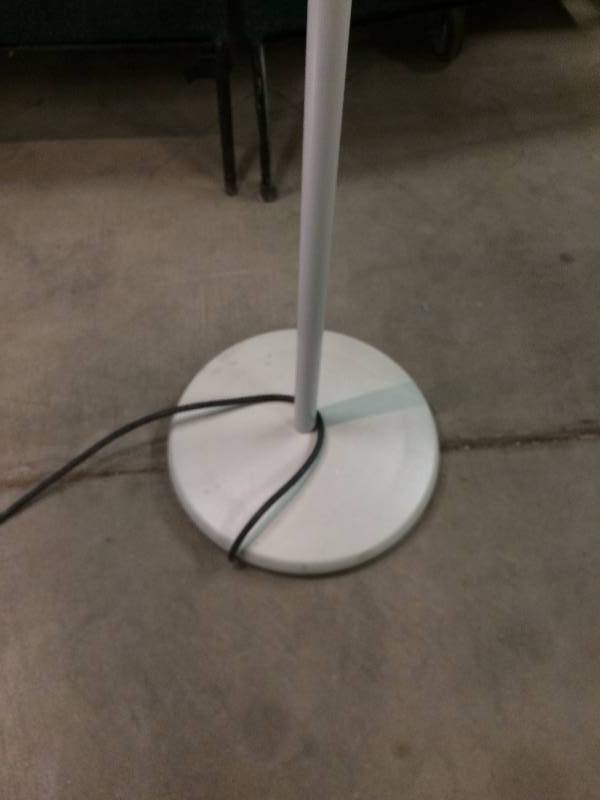 lot 94 image: WOW MidmarkRitter Stationary Gooseneck Minor SurgerySurgical Light MEDICAL PROCEDURE LIGHT - Excellent