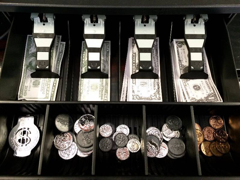 lot 14 image: Casio PCR-T280 Cash Register & All The Faux Cash You Could Ask For