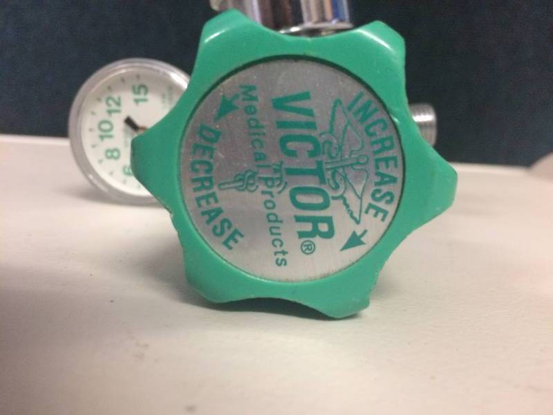 lot 23 image: Victor Medical Oxygen Tank Regulator