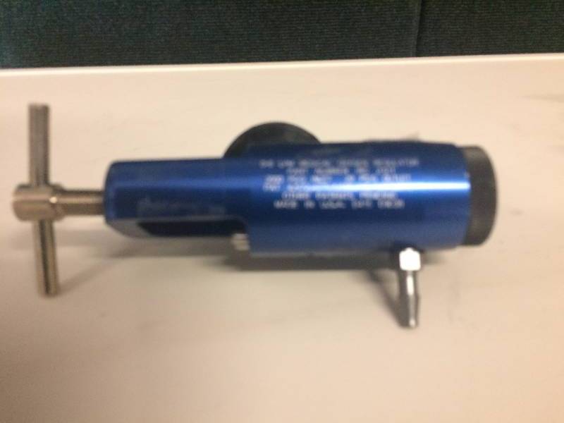 lot 24 image: Invacare Piston 0-6 LPM Medical Oxygen Regulator INV-IRC2121