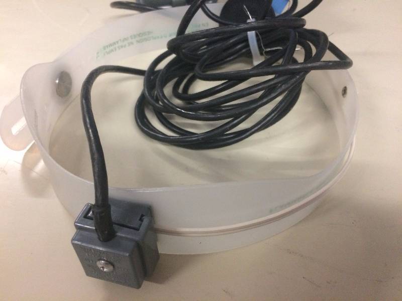 lot 26 image: Welch Allyn 46003 Medical Surgical Dental Head Light Lamp w 79103 Power Supply Transformer - Many Uses For this Awesome Head Spotlight Nice Condition