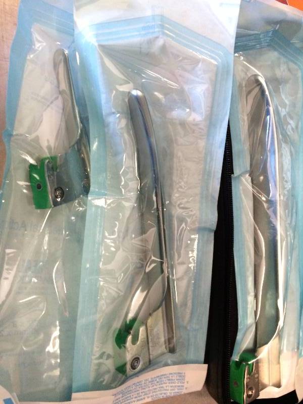 lot 18 image: Welch Allyn Straight Miller Fiber Optic Laryngoscope Blade Laryngoscopy Handles Throat Scopes