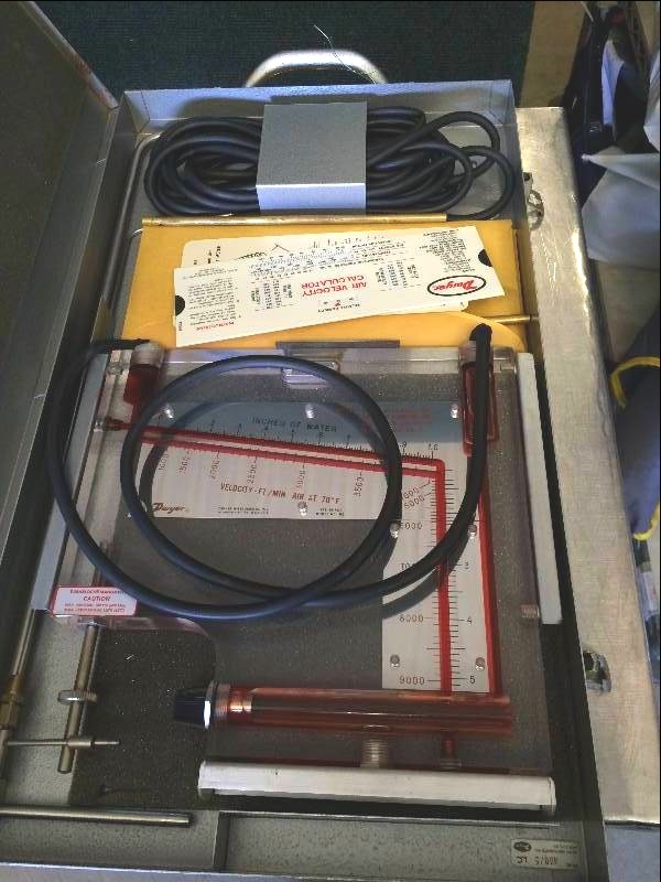 lot 26 image: WOW REtails New $1200 Dwyer Series 400 Air Velocity Calculator Meter All Around Manometer for the Air Conditioning & Balancing Contractor Or Industrial Plant