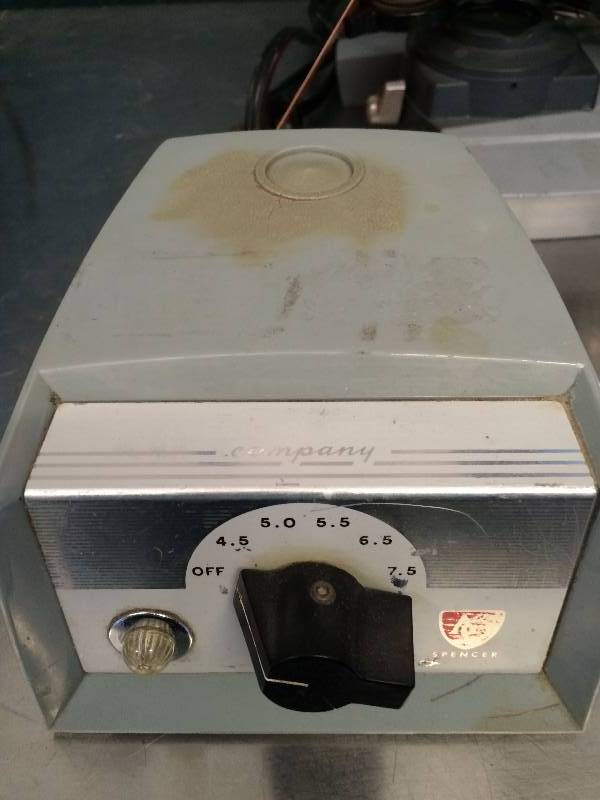 lot 28 image: American Optical Spencer Microscope 3 Objectives with Transforming Unit - Nice Condition and works great