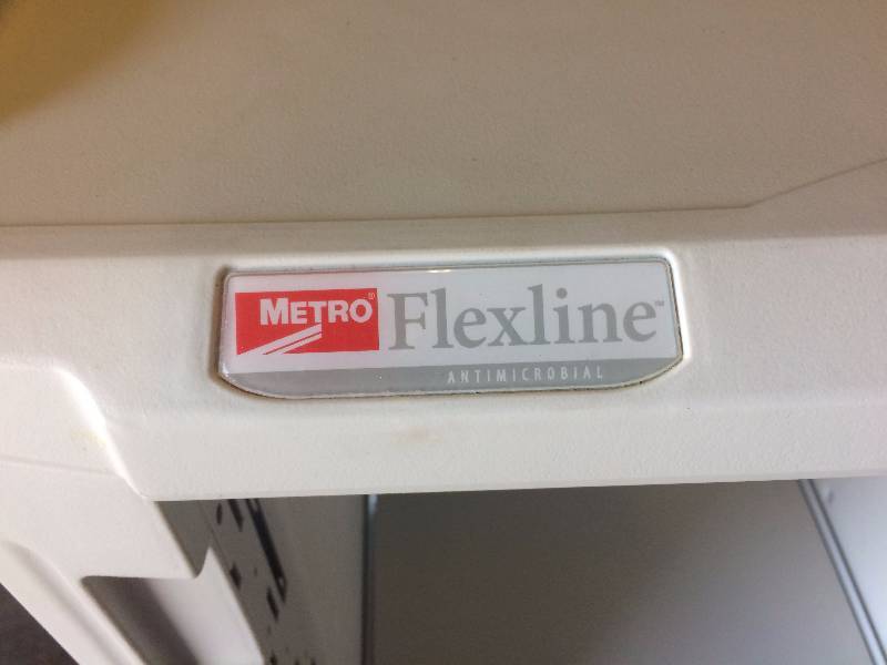 lot 69 image: Metro Flexline Mobile Crash Cart Cabinetry