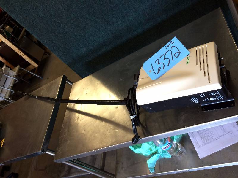 lot 84 image: WOW RETAIL USED $600 Wall Mount WELCH ALLYN PORTABLE EXAM PROCEDURE OBGYN LIGHT 48830 & FOCUSABLE ADJUSTIBLE FIBEROPTIC LAMP LITE PIPE With Wall Mount - EXCELLENT CONDITION