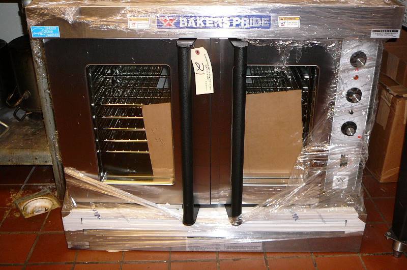 lot 21 image: Commercial Grade Gas Stackable Convection Oven