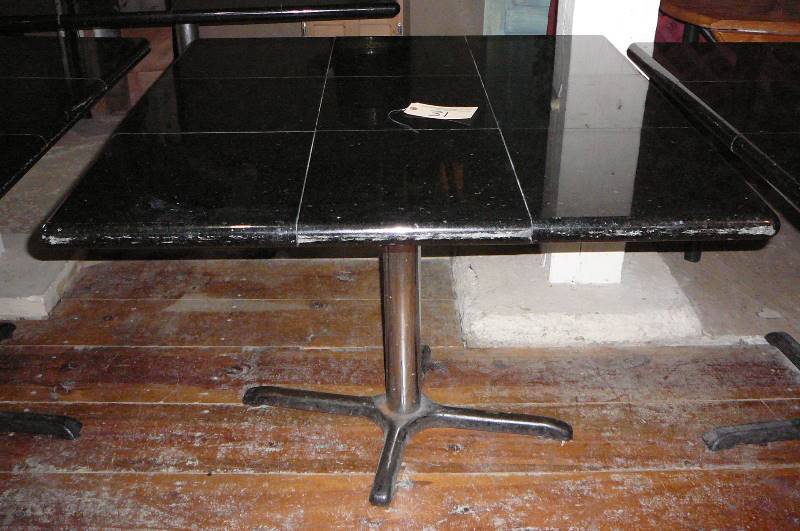 lot 31 image: Dining Table
