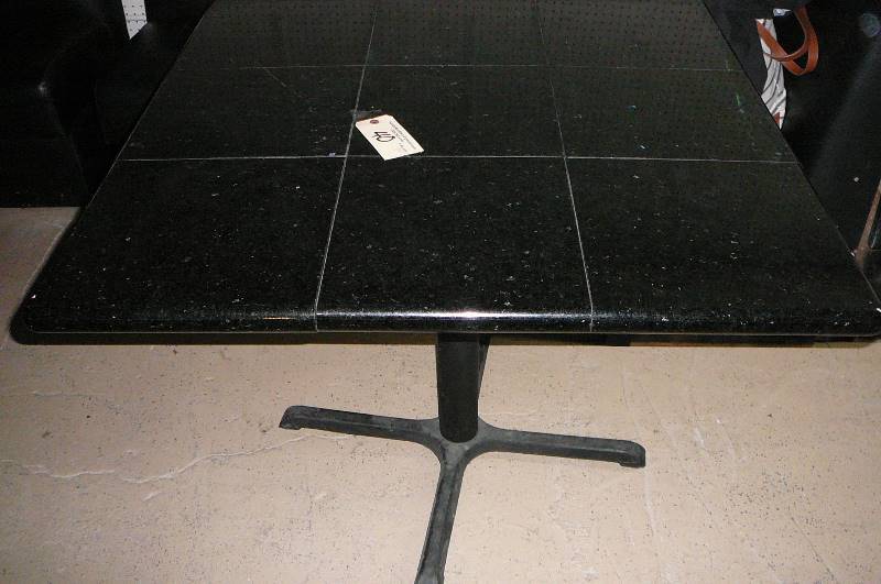 lot 40 image: Dining Table