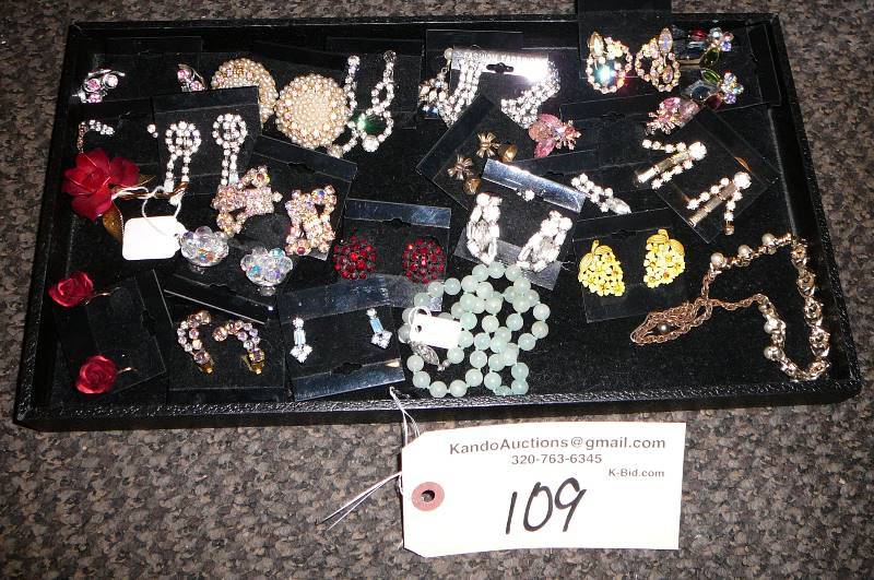 Lot of Vintage Jewelry