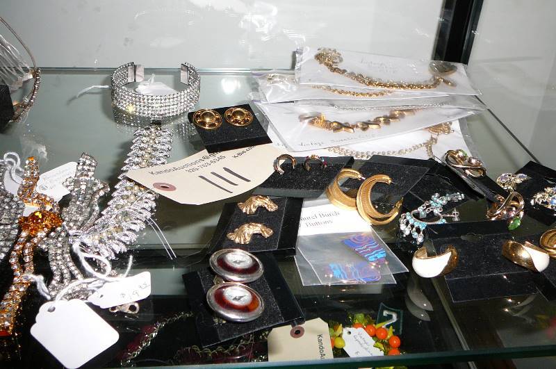 Lot of Vintage Jewelry