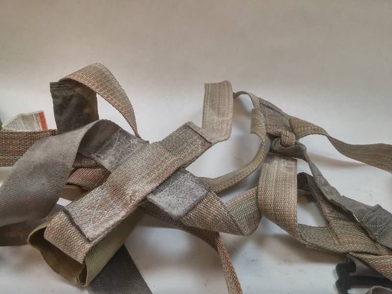 lot 483 image: Linemans Style Full Body Harness Model SP40302