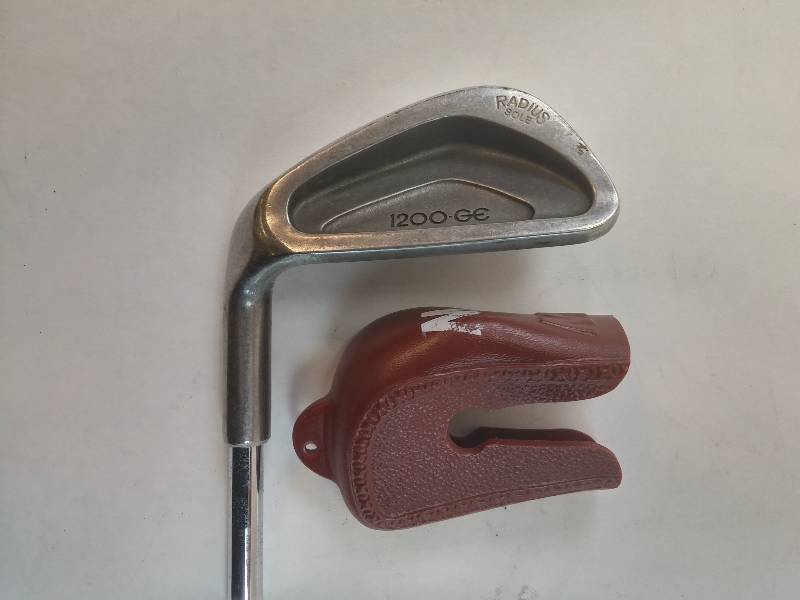 lot 9 image: Wilson 1200 GE Left Handed set