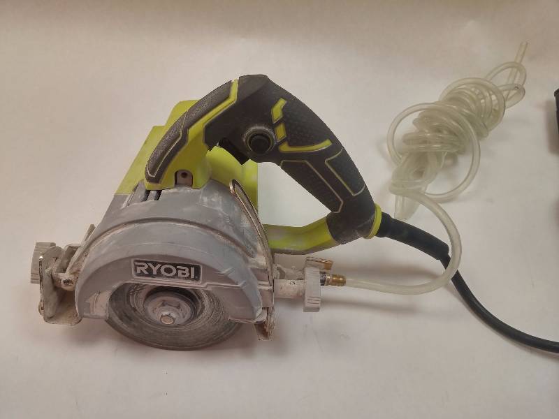 lot 796 image: Ryobi TC401 4 120 V Hand Held Tile Saw GOOD WORKING CONDITION