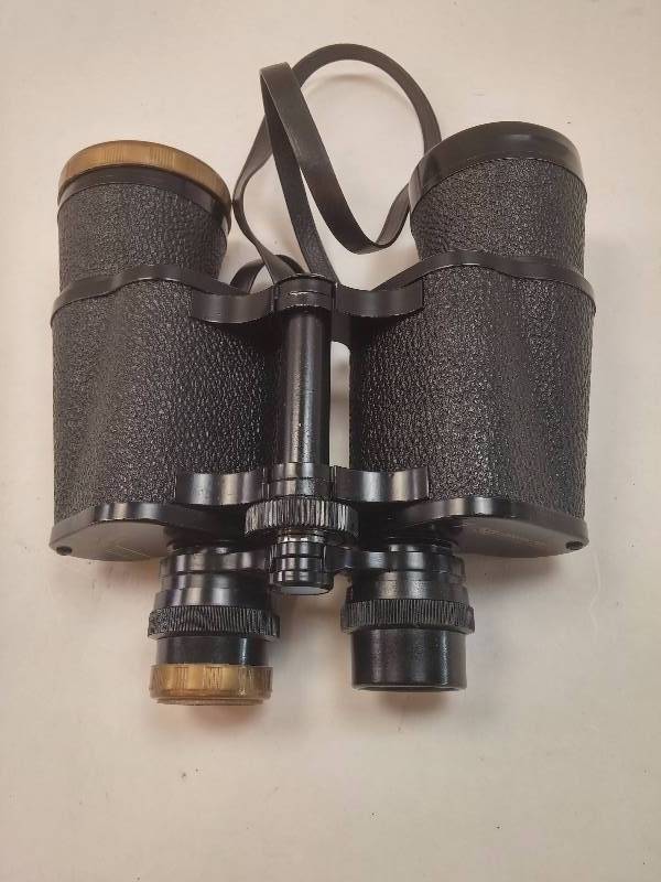 lot 813 image: Selsi Light Weight 7 X 50 Binoculars GOOD WORKING CONDITION