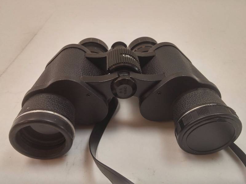 lot 814 image: Tasco 7 X 35 Zip Focus Binoculars GOOD WORKING CONDITION