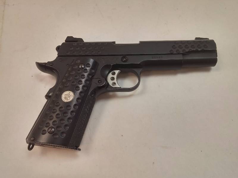 lot 829 image: Full Metal Limited Edition Nighthawk Custom 1911 Airsoft Gas Blowback GOOD WORKING CONDITION