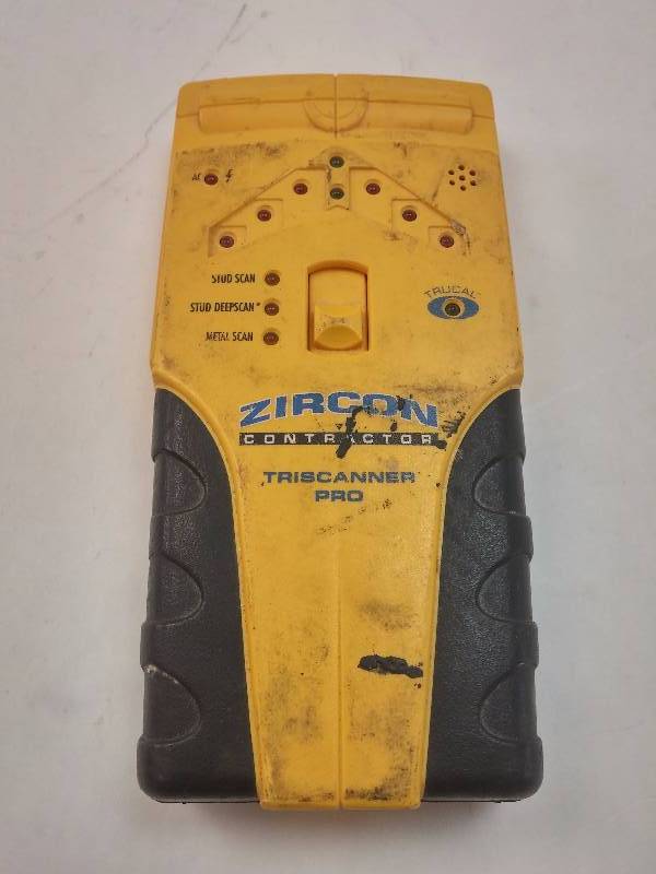 lot 834 image: Zircon Contractor Triscanner Pro Stud finder GOOD WORKING CONDITION
