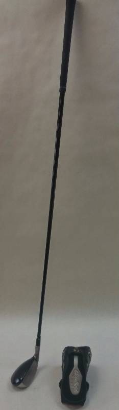 lot 604 image: Cleveland 588 Gliderail 20.5 Degree 3 Hybrid R Flex Graphite WCover H3
