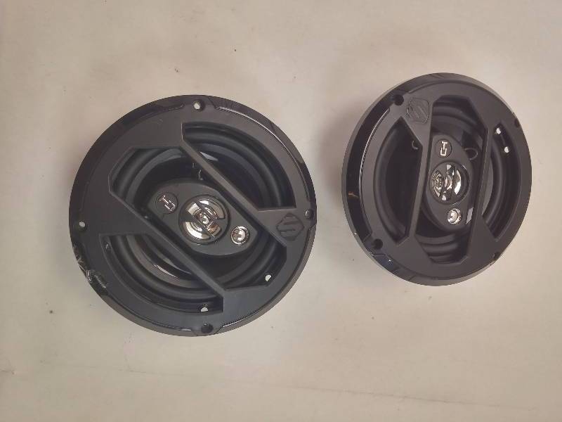 lot 846 image: Scosche HD6503A 6.5 HD Series 3-Way Car Speaker UNUSED