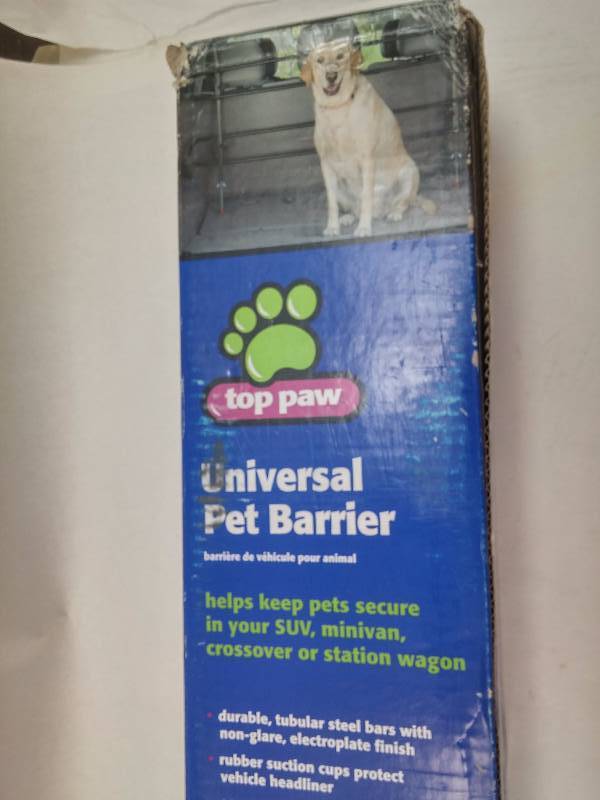 lot 842 image: Top Paw Universal Pet Barrier