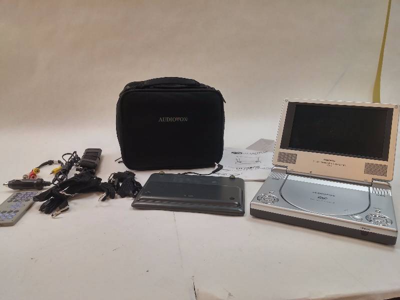lot 859 image: Audiovox D1708 7-Inch Portable DVD Player GOOD WORKING CONDITION