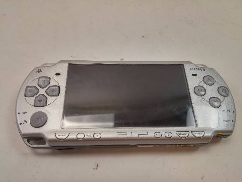 lot 870 image: Sony PSP-2001 Playstation Portable Slim & Lite UNTESTED