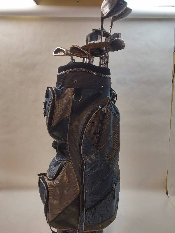 lot 629 image: Lot of 13 Acer Golf Clubs. Icludes 2 Drivers, 2 Pitching Wedges, 2 Putters, 3-9 Irons in Bag
