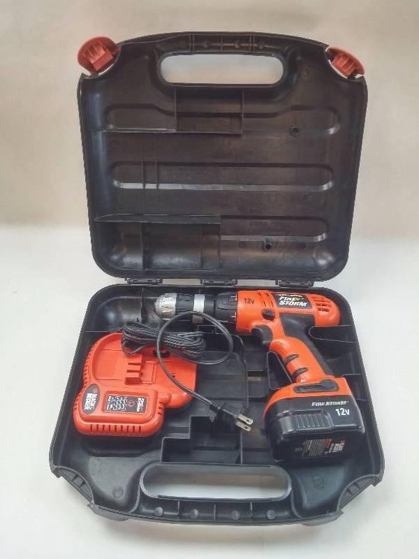 lot 903 image: Black & Decker FSD122 FireStorm 12 V Drill Kit GOOD WORKING CONDITION