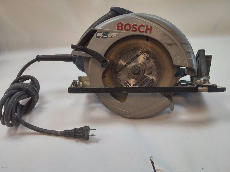 lot 905 image: Bosch CS10 7-14 15 Amp Circular Saw GOOD WORKING CONDITION