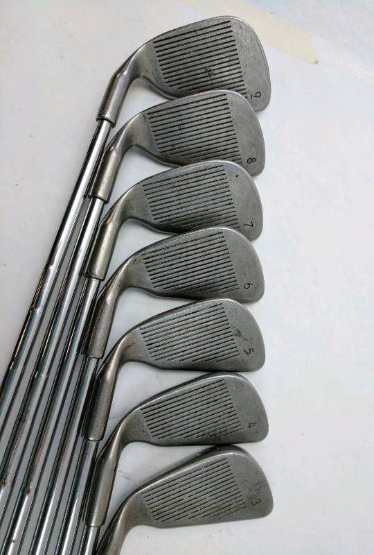 lot 609 image: Ping Eye 2  Plus Iron Set Red Dot 3-9 & Hybrid KT Stiff Steel Golf Clubs Right Handed