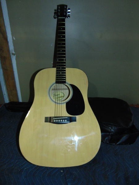 lot 4 image: Fender Squier Guitar