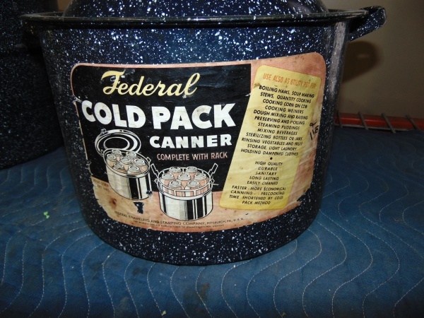 lot 16 image: (2) Large Canners With Jar Rack