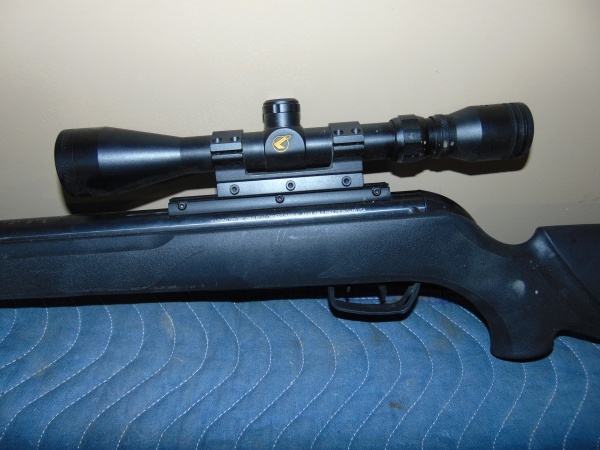 lot 18 image: Gamo Pellet Gun With Scope