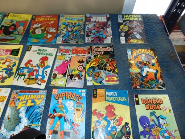 lot 31 image: Lot of Comic Books