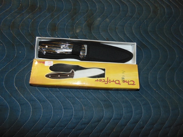 lot 45 image: Collectible Knife With Case