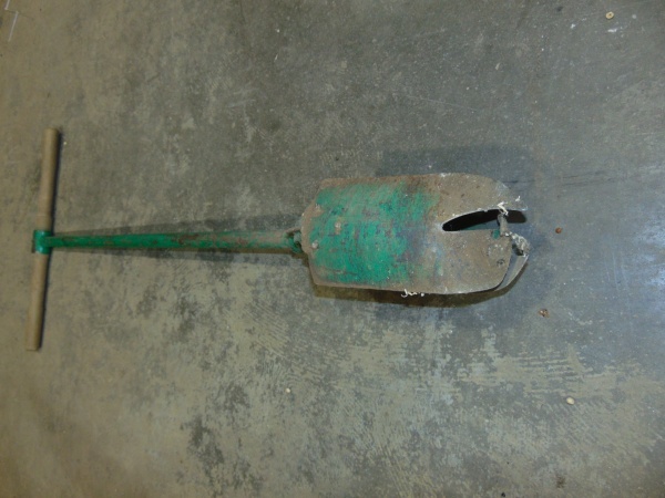 lot 62 image: Post Hole Digger