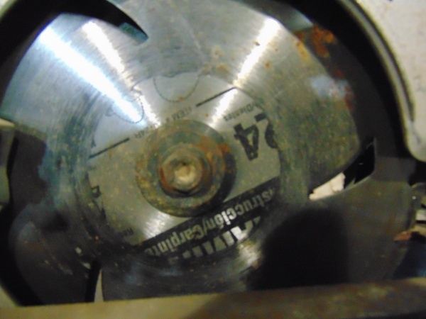 lot 67 image: Makita Circular Saw With Blade