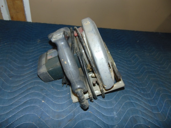lot 71 image: Skilsaw Circular Saw With Blade