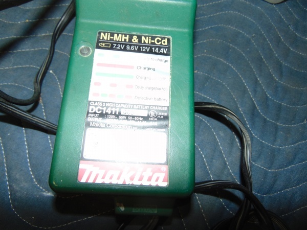 lot 75 image: Makita Cordless Drill With Charger