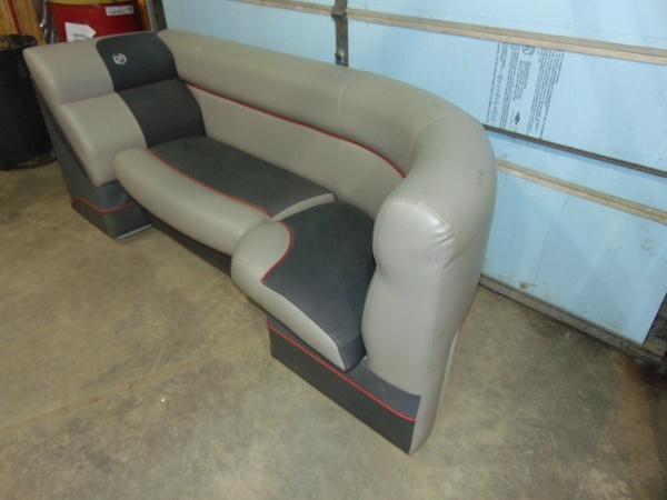 lot 112 image: Premier Pontoon Seats