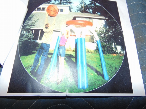 lot 121 image: Lawn Basketball Blow Up Game