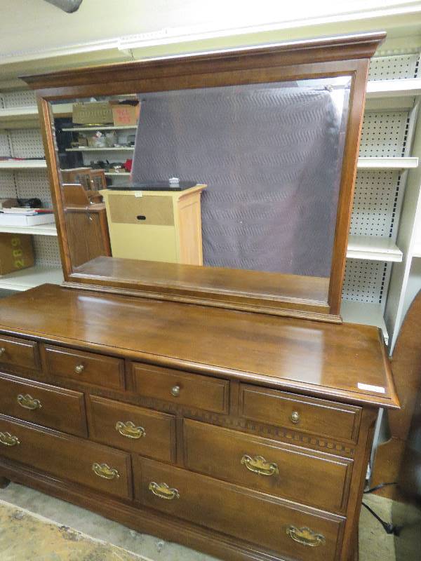 Ethan Allen Dresser