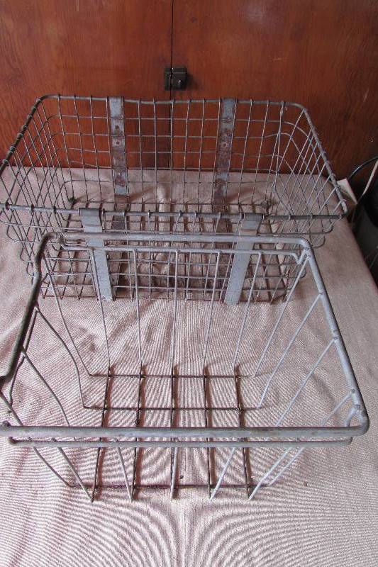 lot 13 image: Vintage Wire Baskets