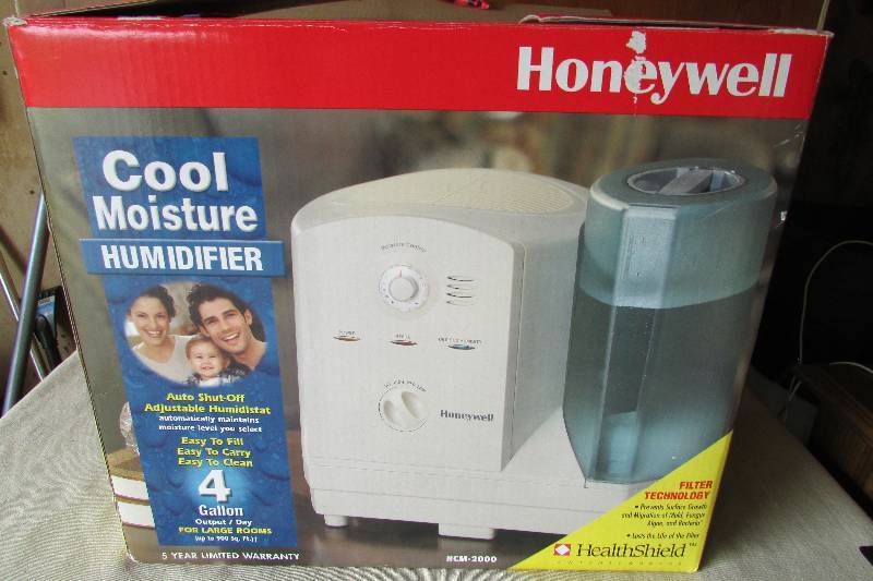 lot 32 image: Humidifier