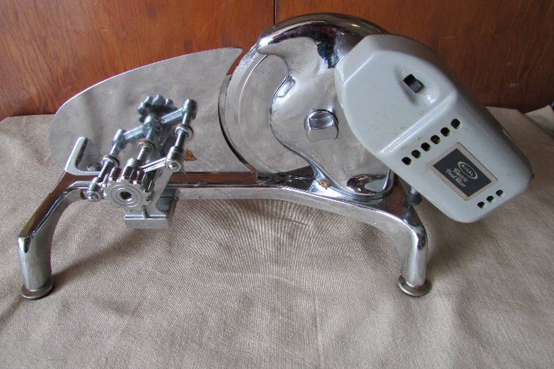 lot 41 image: Vintage Rival Food Slicer
