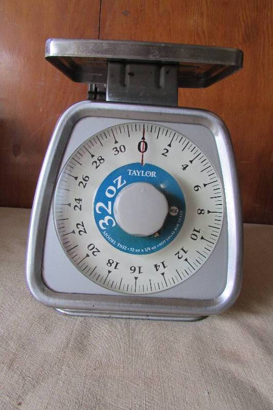 lot 54 image: Food Scale