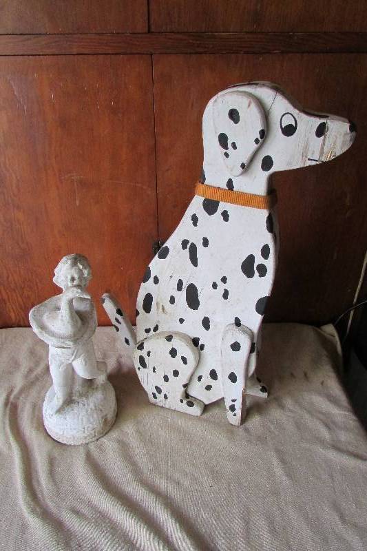 lot 57 image: Yard or Garden Decorations