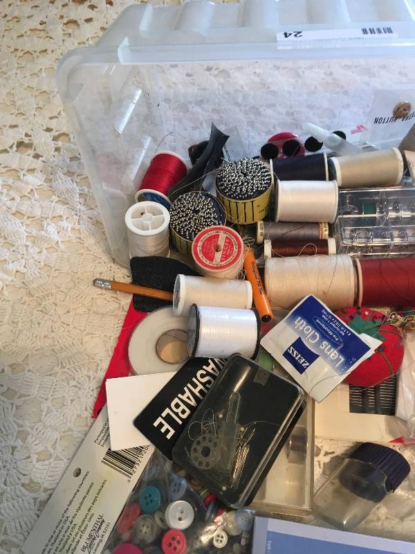 lot 24 image: Sewing Supplies Lot